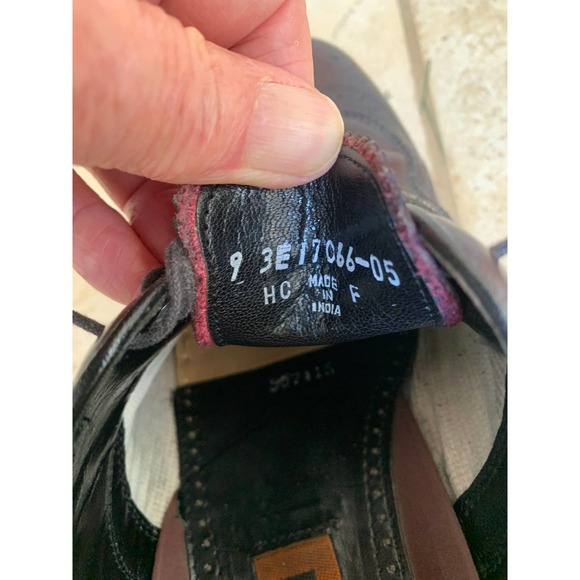 Dress Wingtips - Picture 7 of 8